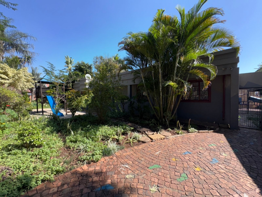 5 Bedroom Property for Sale in Bodorp North West